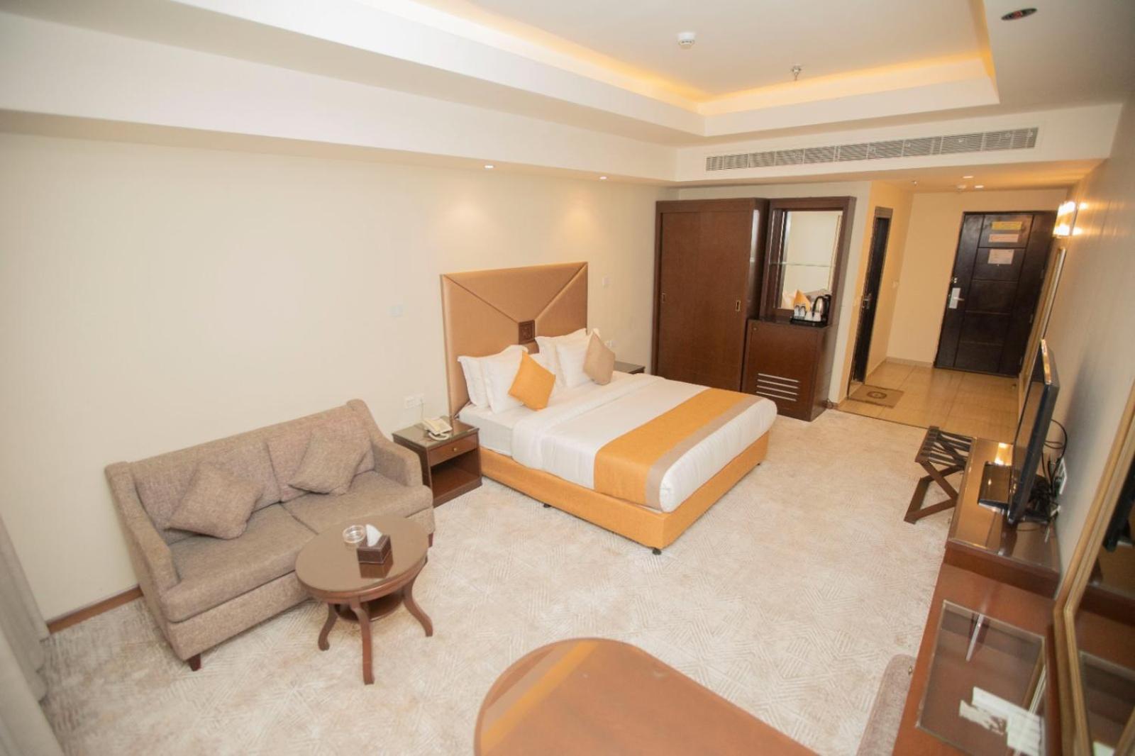 Aparthotel Sanam - 3*